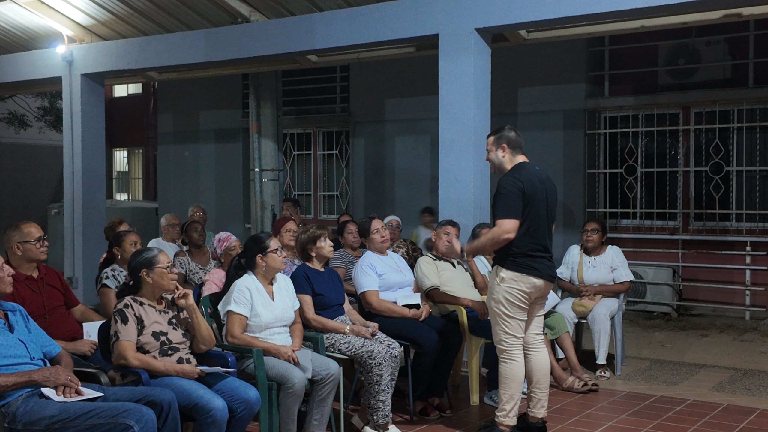 David socializando